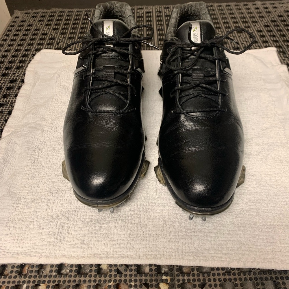 FootJoy Tour X Men’s golf shoe